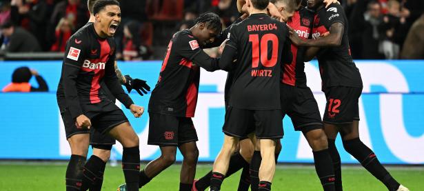 三亿体育体育平台-勒沃库森中场因伤无缘下轮比赛，令人担忧的简单介绍