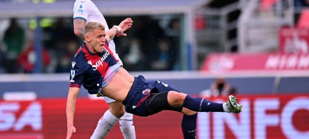 三亿体育体育新闻-博洛尼亚前锋频频伤退，给球队进攻带来阻碍