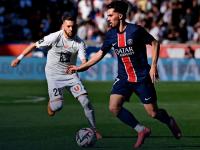 三亿体育体育官网app-包含巴黎胜圣埃蒂安，疯狂进攻不容小觑的词条