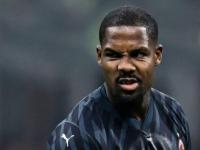 三亿体育体育新闻-包含AC米兰引援陷入僵局，转会进展缓慢令球迷焦虑的词条