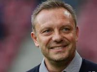 三亿体育体育app-沙尔克04连胜告终，客场惨遭汉诺威绝杀击败的简单介绍