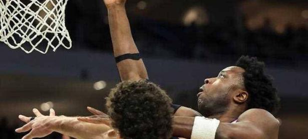 三亿体育体育官方-雄鹿客场击败尼克斯，安特托昆博36分高效！的简单介绍