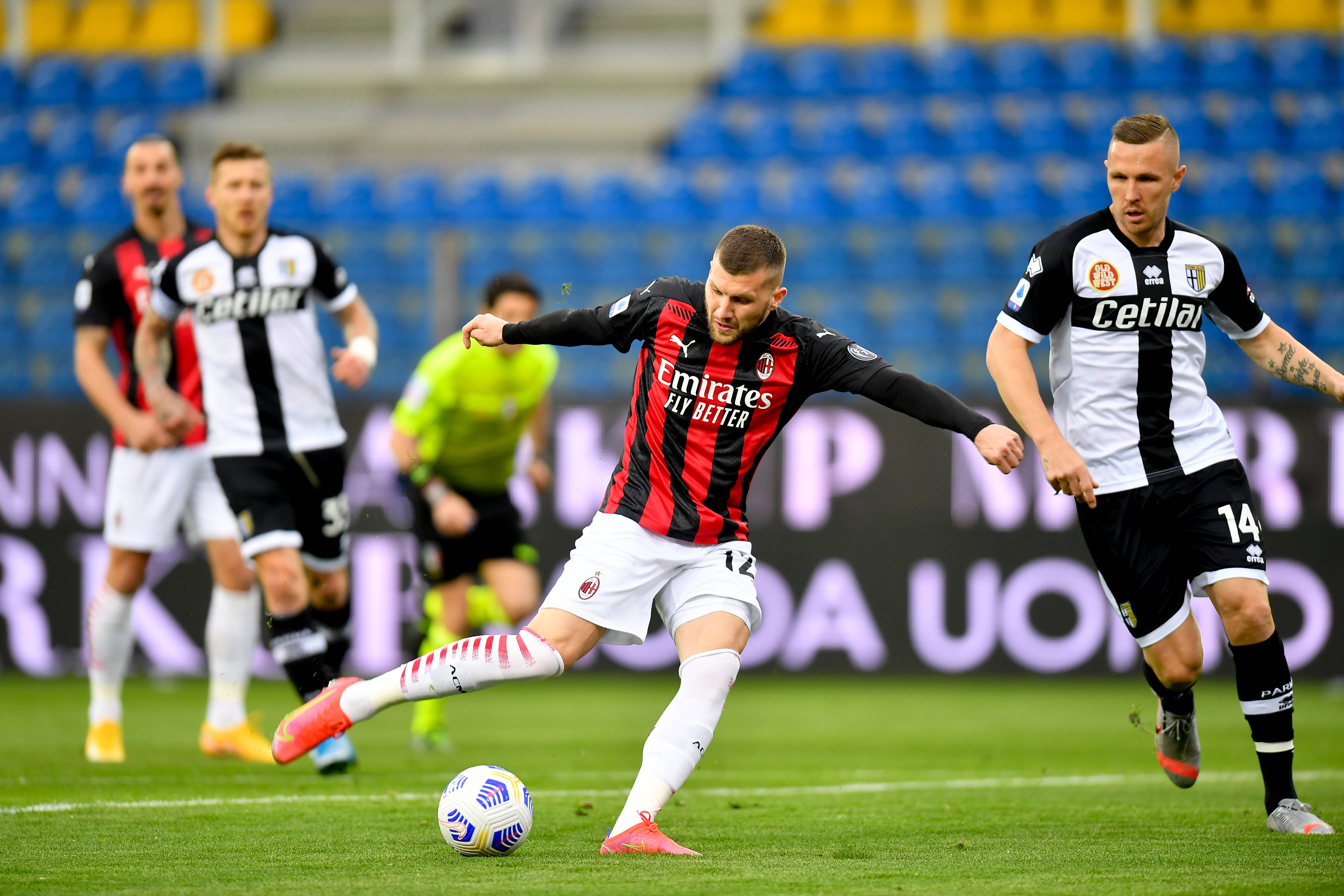 AC米兰将在下一场比赛中努力取胜的简单介绍