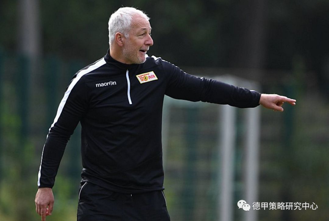 柏林联队中场球员提升个人技术水平