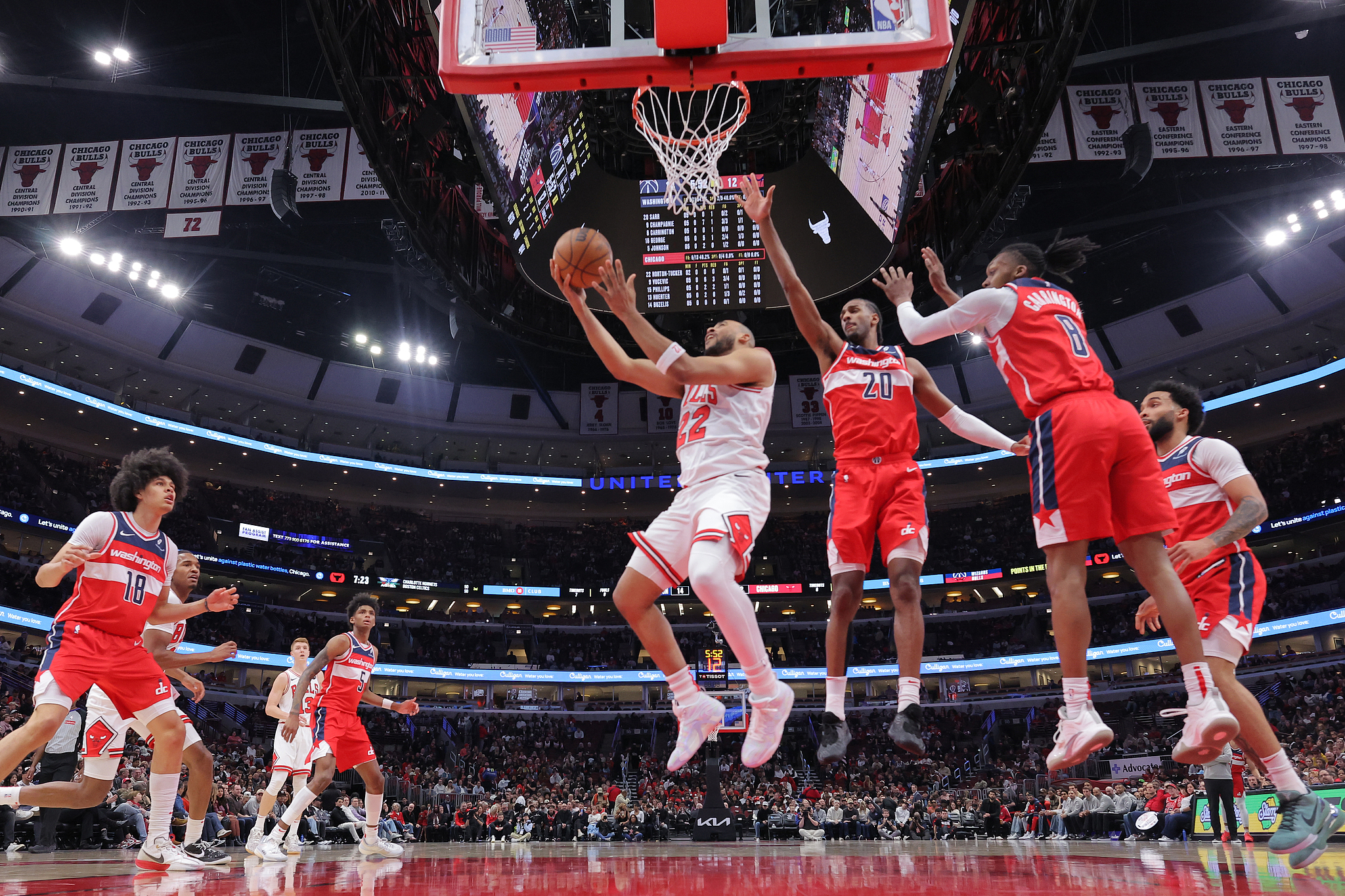 公牛主场击败凯尔特人