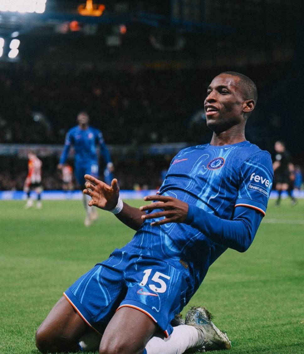 关于切尔西换帅后首胜，战绩有所回暖的信息