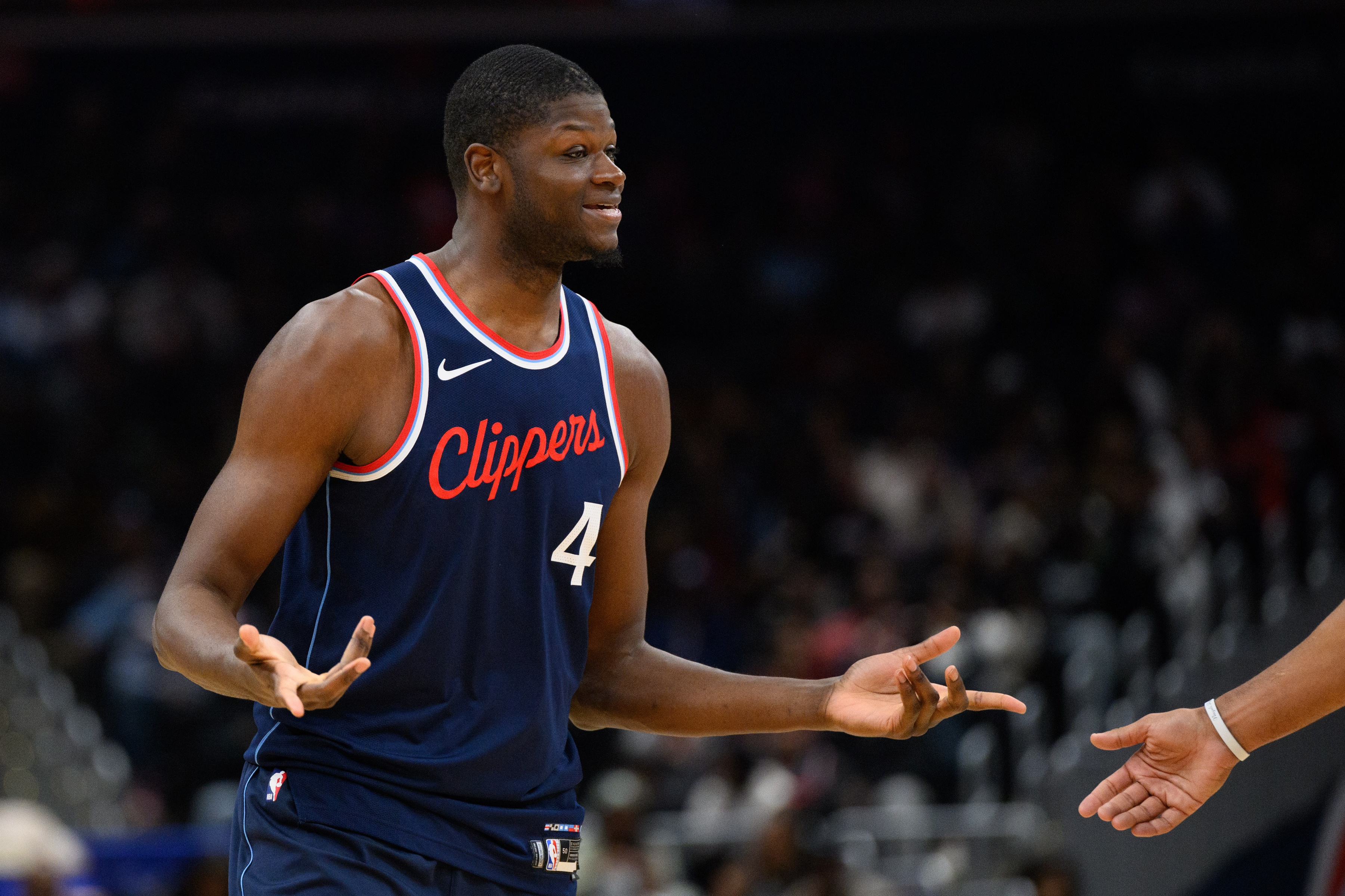 爵士队球员受伤困扰，战术需重新调整的简单介绍